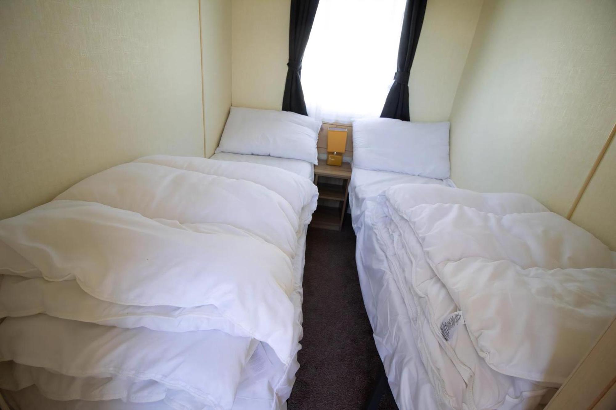 Campsite Great 8 Berth Caravan For Hire In Ref 33069f Skegness