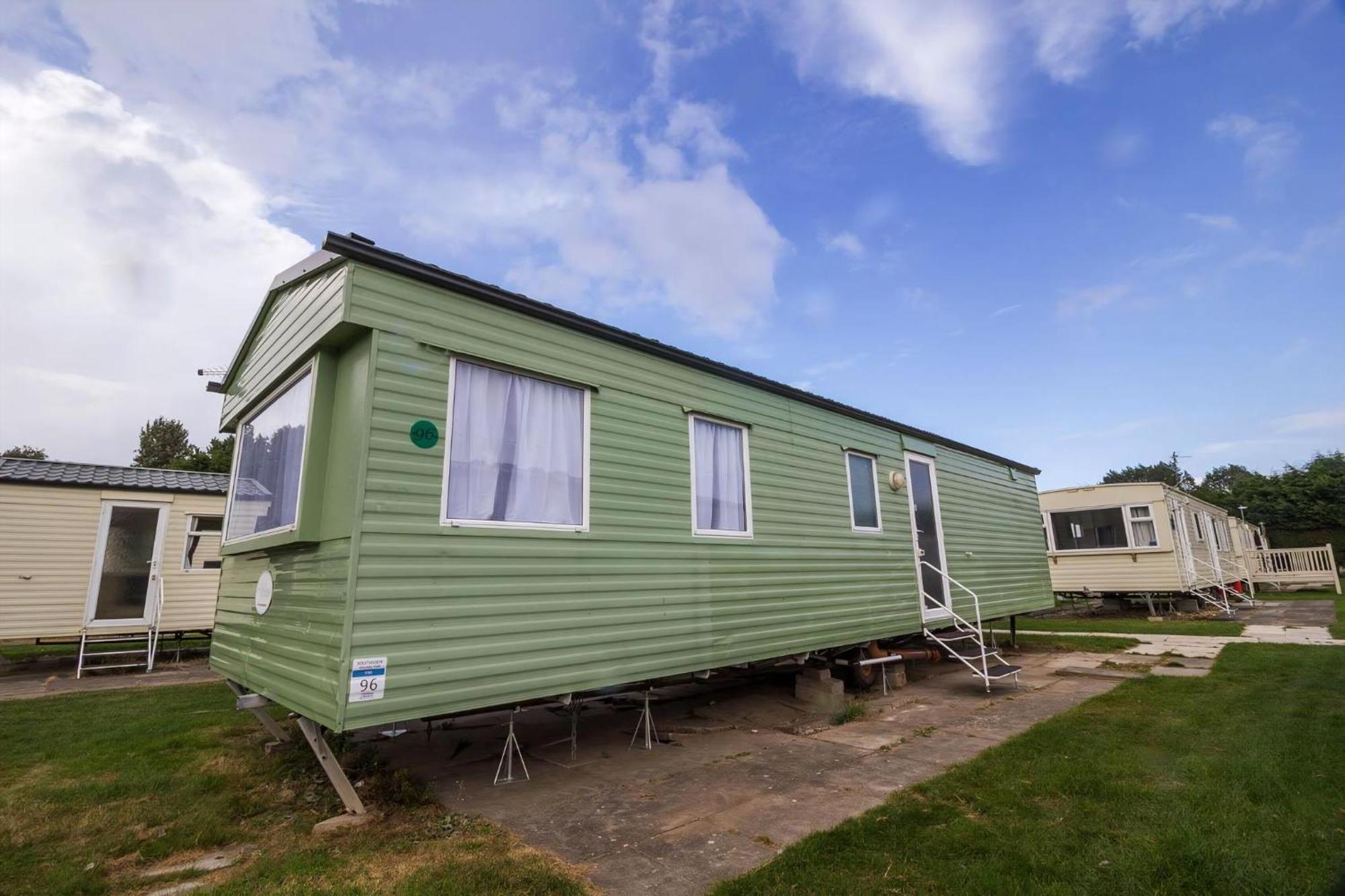 Campsite Great 8 Berth Caravan For Hire In Ref 33069f Skegness