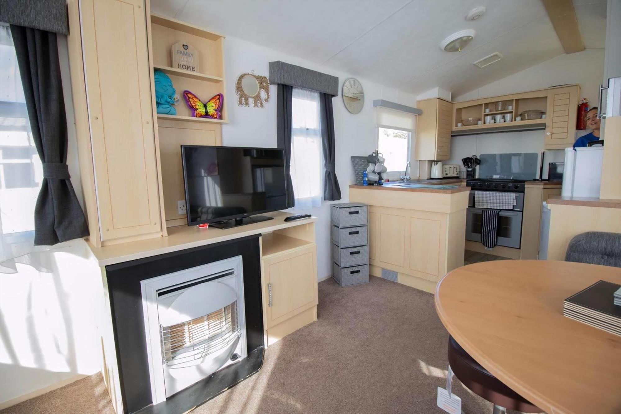 Great 8 Berth Caravan For Hire In Ref 33069f Campsite